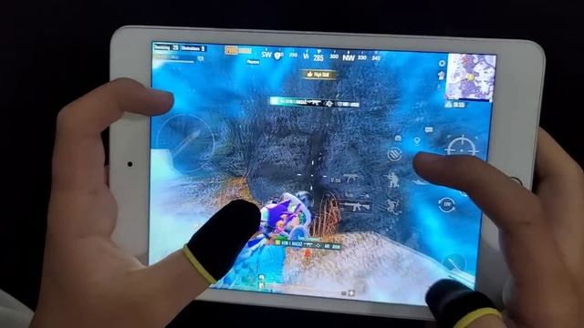 THIS IPAD IS STILL BEAST FOR PUBG MOBILE IN 2023 | 4-FINGERS CLAW + GYRO FULL HANDCAM GAMEPLAY смотреть онлайн