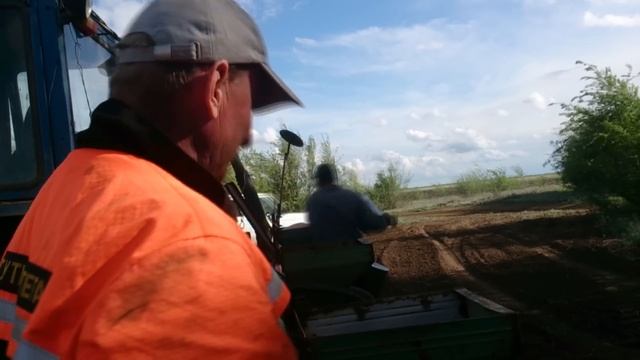 Посев арбуза. МТЗ 82 + СПЧ. Сезон 2015. смотреть онлайн