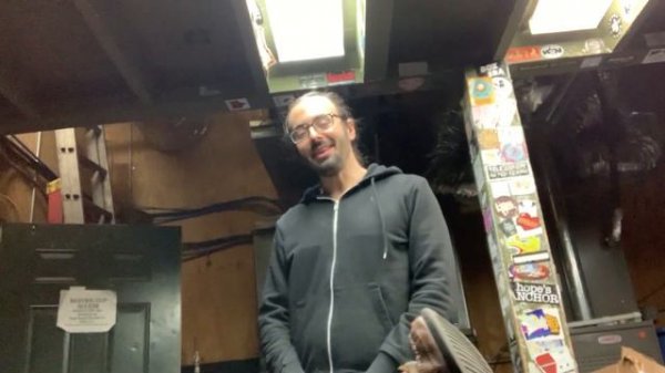 Smith's Olde Bar - Vlog #25