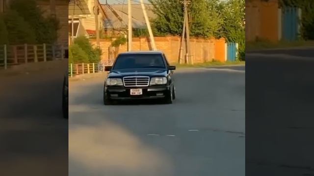 Mercedes-Benz w124 кузов из Кыргызстана?? смотреть онлайн