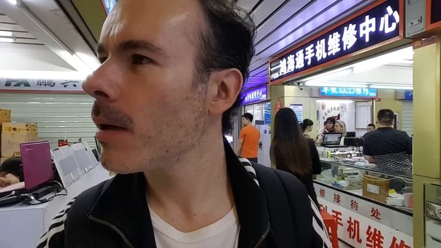 Recorrido por Huawei en China смотреть онлайн