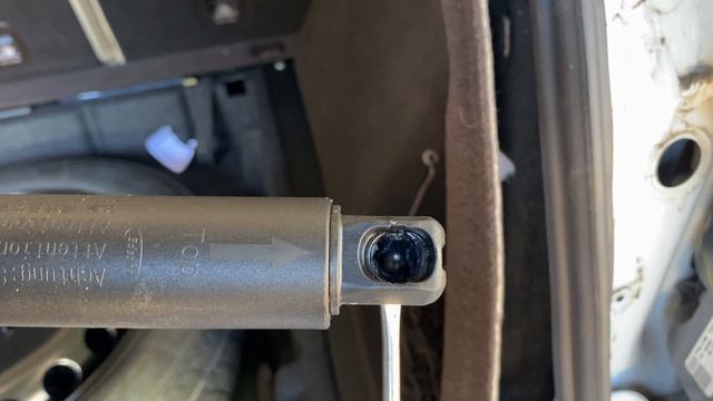 How to Remove/Install drive unit for Automatic rear-end gate,GLE 350 TAILGATE,GLE 350 Trunk not wor смотреть онлайн