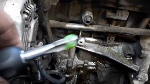 ремонт посадочного места датчика давления масла,  двигатель тойота  1NZ