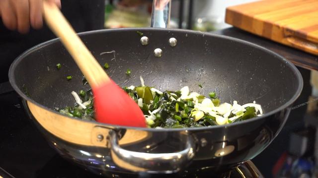 [Multi Sub]채식 미역국인데 아주 깊은 맛이 납니다.  제 이모의 비법 하나만 넣어 보세요 맛도 건강도 최고입니다.  JUNTV Vegetarian Seaweed Soup