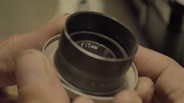 Ремонт старой кинокамеры АКС-1р. Продолжение (Советская копия AKS Bell&Howell Eyemo Q71 repairing). смотреть онлайн