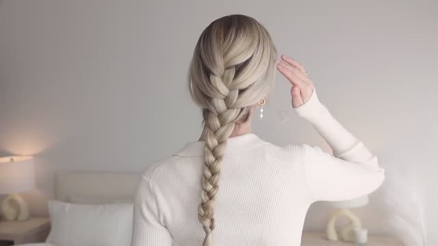 Как заплести французскую косу?