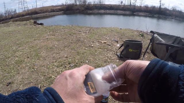 Carp Fishing with the FOX RAPIDE PVA Bag (The BEST PVA Bag Out There!) смотреть онлайн