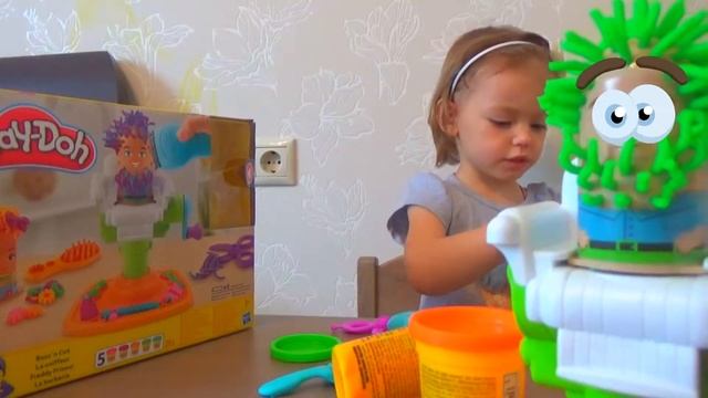 Плей До Пластилин Парикмахерская Салон София делает прическу смотреть онлайн