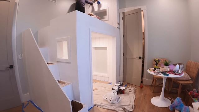 Amazing Loft Bed with TONS of Cool Features! смотреть онлайн