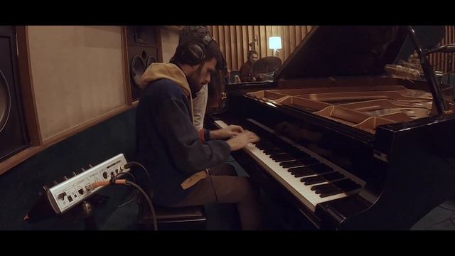 Quad Piano Trio (R. Meleteas, J. Wastor, K. Karoutzos) AIRMAIL SPECIAL смотреть онлайн