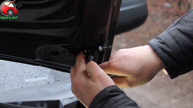 Установка упоров / амортизаторов капота на Hyundai Tucson JM 1 от upora.net смотреть онлайн
