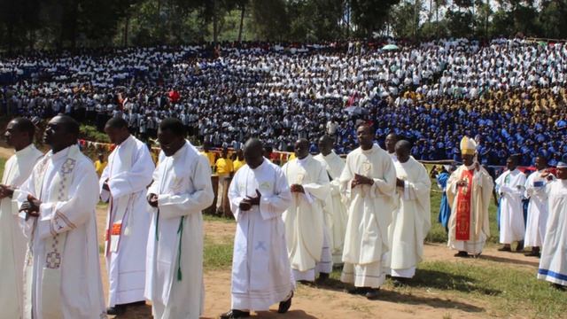 Umunsi Kiliziya Gatolika ivuka niwo munsi itorero ryahise ripfa//aya niyo mateka nyakuri byazambye смотреть онлайн