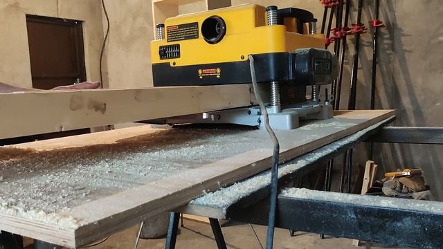 How to Build an Industrial Metal & Wood Coffee Table | DIY Home Decor смотреть онлайн