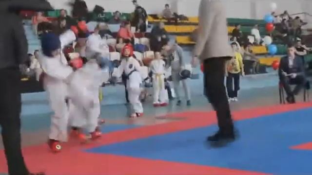 Соревнования Тхэквондо Торнадо 21-22 марта 2015 г. (MVI 1390 RM10) смотреть онлайн