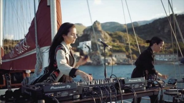 Gioli & Assia - Live from Scopello, Italy (Ultra Music)
