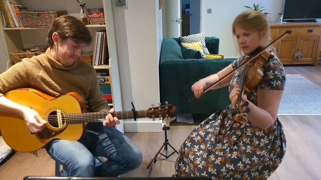 Connaughtman's Rambles / The Rambling Pitchfork | Irish Jigs | Fiddle and Guitar смотреть онлайн