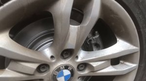 Замена задних тормозных колодок BMW X1 E 84