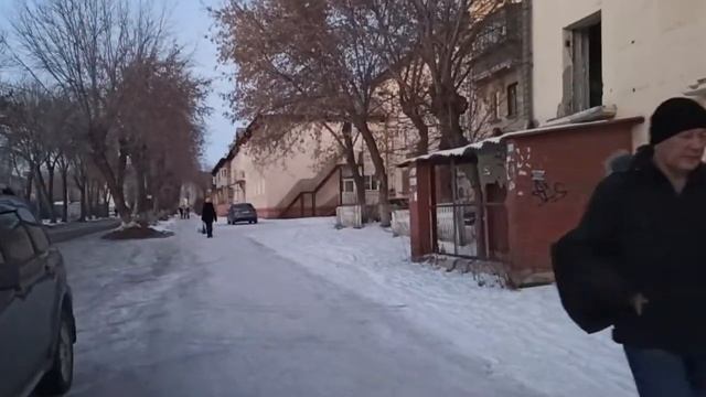 Магнитогорск, заброшенный дом на Урицкого 3, Ленинский район (24.12.2020) смотреть онлайн