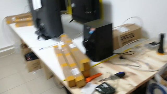 Окончен день, погасил свечи. Собираюсь домой. вечерная прогулка по сервису. смотреть онлайн