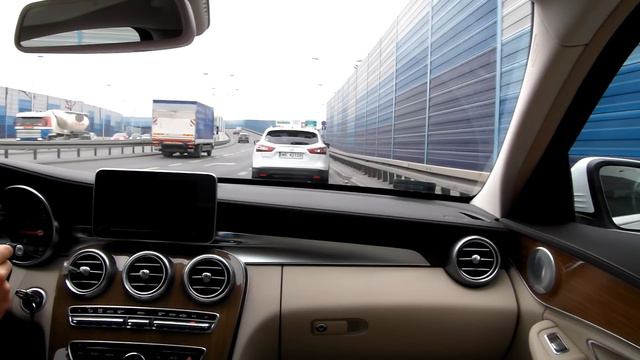 Mercedes C-Class C200 W205 City Ride Cruising Fast Cruise Acceleration