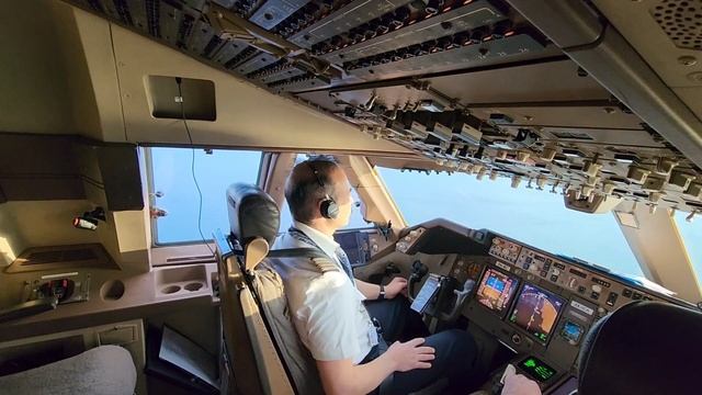 Experience The Thrilling Landing Of A Boeing 747 At Larnaca Airport From The Pilot's Perspective