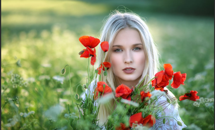 Любите жизнь, любите каждый миг. Стихи. Автор текста С. Передрий.