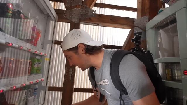 Pro Athlete Survives On Vending Machines For 24 Hours смотреть онлайн