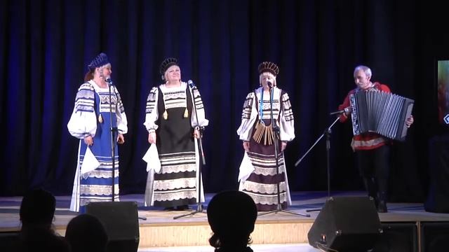 Заволокин Геннадий «Танго под баян» - ансамбль русской песни "Реченька" смотреть онлайн