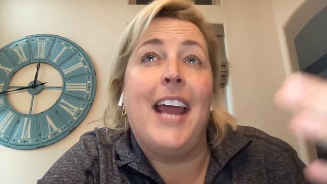 Episode 35: How to Use LinkedIn to SELL As A Professional Services Provider смотреть онлайн