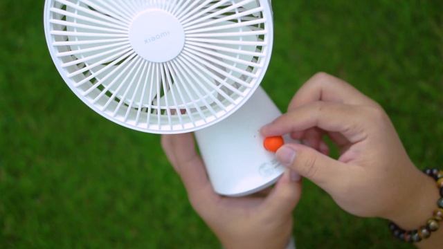 รีวิวพัดลม Xiaomi Rechargeable Mini Fan ตัวเล็ก ลมแรง สวยจร้า รับประกัน 1 ปี