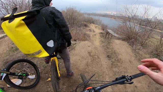 Раскатка в Капотне и Марьино/ жестко упал на велосипеде на памп треке смотреть онлайн