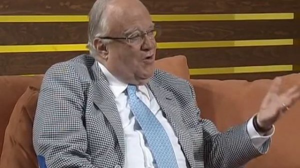 "Actua como dama, piensa como hombre"