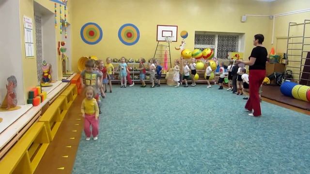 Зарядка в средних группах детского сада №89 г.Вологды смотреть онлайн