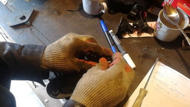 Как снять личинку замка на внешней ручки двери Мицубиси Каризма смотреть онлайн