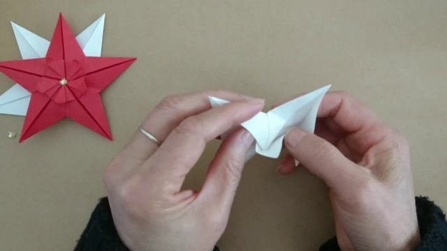 Origami 5-pointed Star 折纸五角星(1) смотреть онлайн