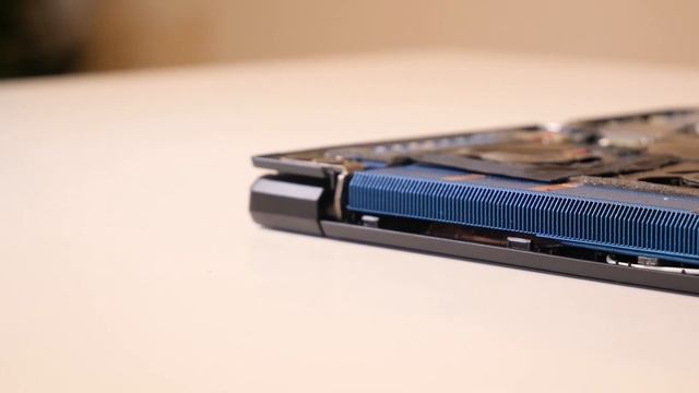 What's inside Triton 500? смотреть онлайн