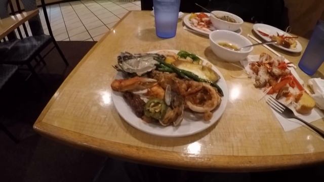 Супер Буфет Неограниченная Еда Крабы Устрицы Раки и Прочее! смотреть онлайн