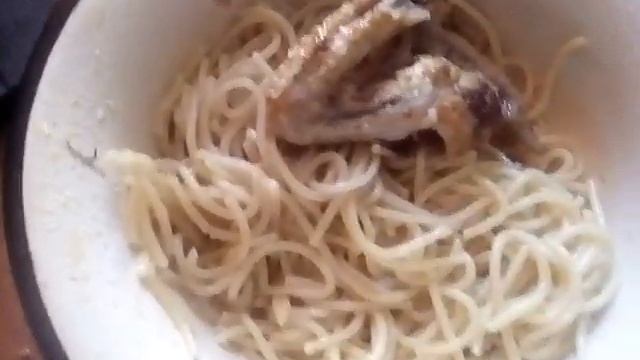 Мукбанг/щи и спагетти с крылышком...