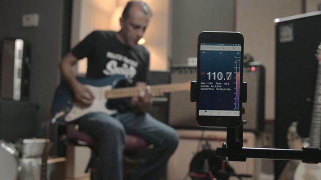 Fender deluxe Reverb vs Khan audio Pak amp смотреть онлайн