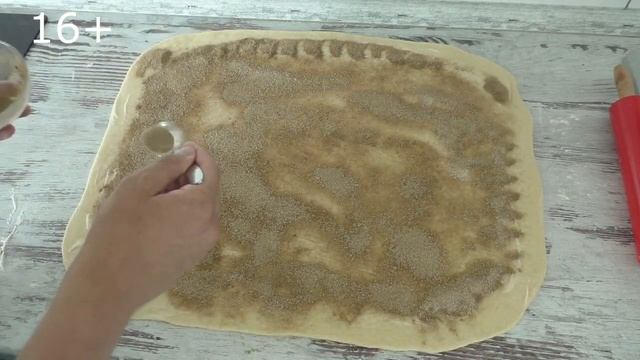 Вкуснейшая булочка Синабон с нежным кремом. смотреть онлайн