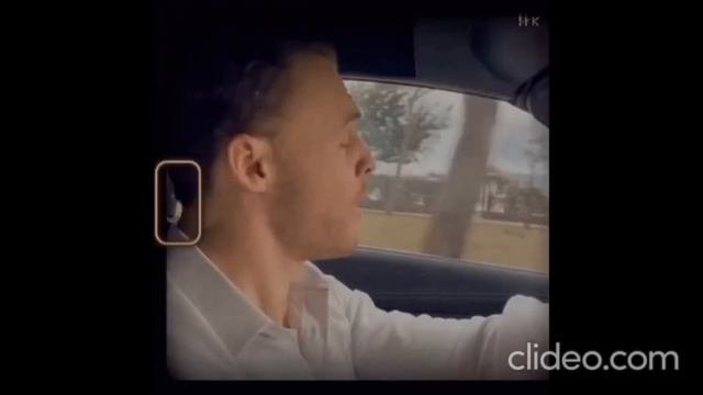 НЕ ПЛАЧЬ СО МНОЙ НЕБО ДОЖДИНКИ РОНЯЯ О - О, НЕ ПЛАЧЬ СО МНОЙ НЕБО ЛЮБОВЬ Я ТЕРЯЮ, ТЕРЯЮ..... смотреть онлайн