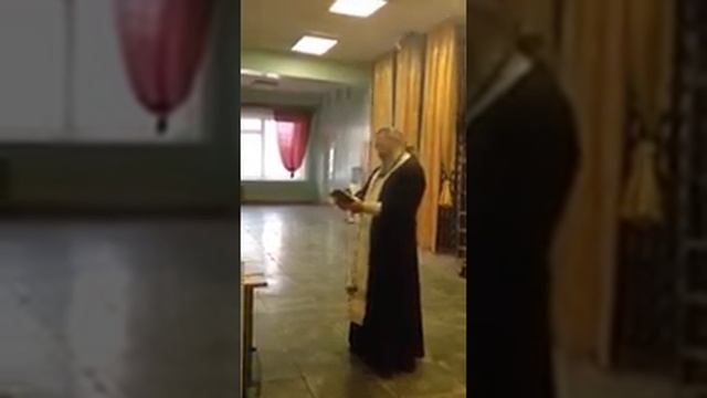 Освещение куличей в столовой Хорошая смотреть онлайн