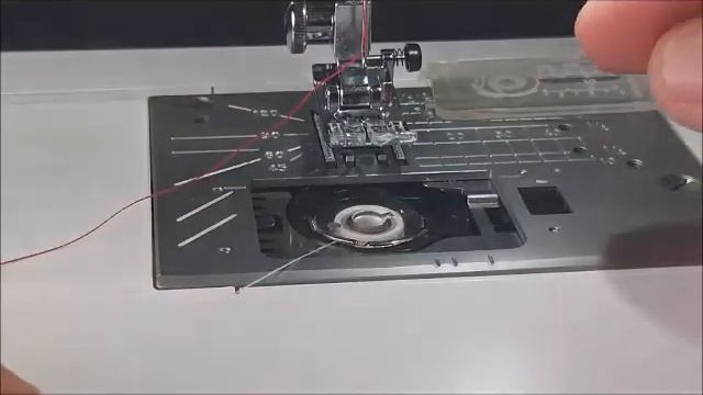 bernette b38 | Como passar a linha da bobina para a máquina смотреть онлайн