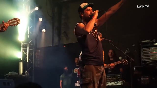 Manu Chao La Ventura: XX Aniversari Salamandra (Barcelona) 03.05.2016 смотреть онлайн