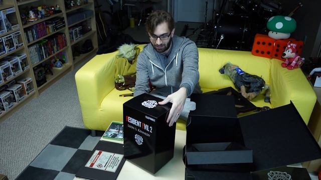 UNBOXING da EDIÇÃO de COLECIONADOR do Resident Evil 2 Remake! смотреть онлайн