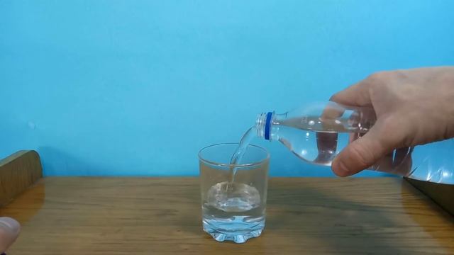 DIY СВЕЧКА ИЗ ВОДЫ СВОИМИ РУКАМИ / КАК СДЕЛАТЬ ВОДЯНУЮ СВЕЧУ В ДОМАШНИХ УСЛОВИЯХ смотреть онлайн