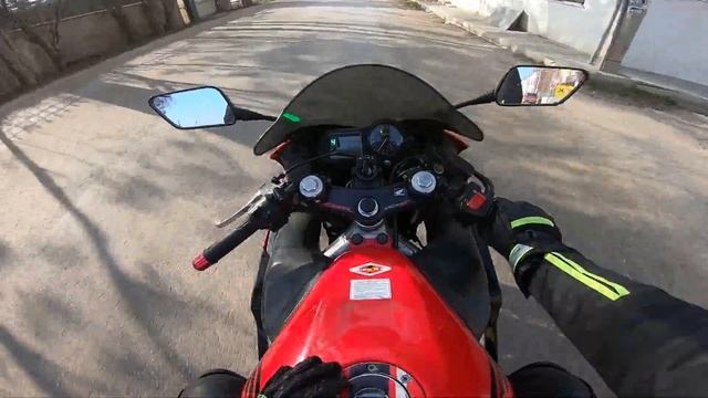 CBR 600 F İNCELEMESİ. . . смотреть онлайн