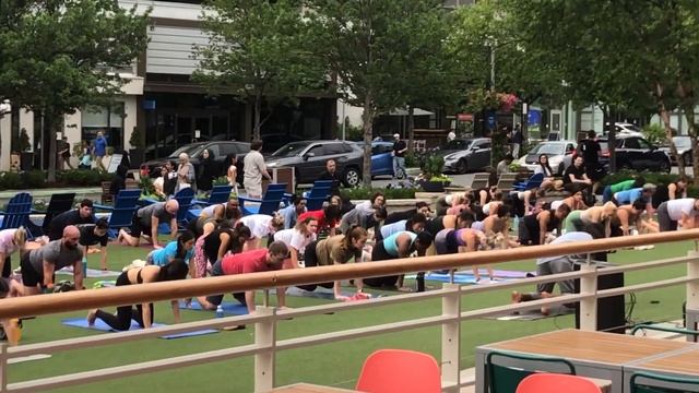 Очередные БЕСПЛАТНЫЕ фискультурные (йога) - занятия на Мозаике, Вашингтон, США - 20 июня 2023. смотреть онлайн