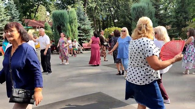 Я НЕ ВЕРЮ! ТАНЦЫ ХАРЬКОВ УКРАИНА АВГУСТ 2023 смотреть онлайн