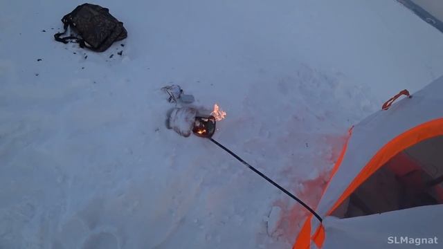 ЧУТЬ не ПОСЕДЕЛ...ОНО КЛЮЁТ в ГЛУХОЗИМЬЕ! Зимняя рыбалка 2022 смотреть онлайн